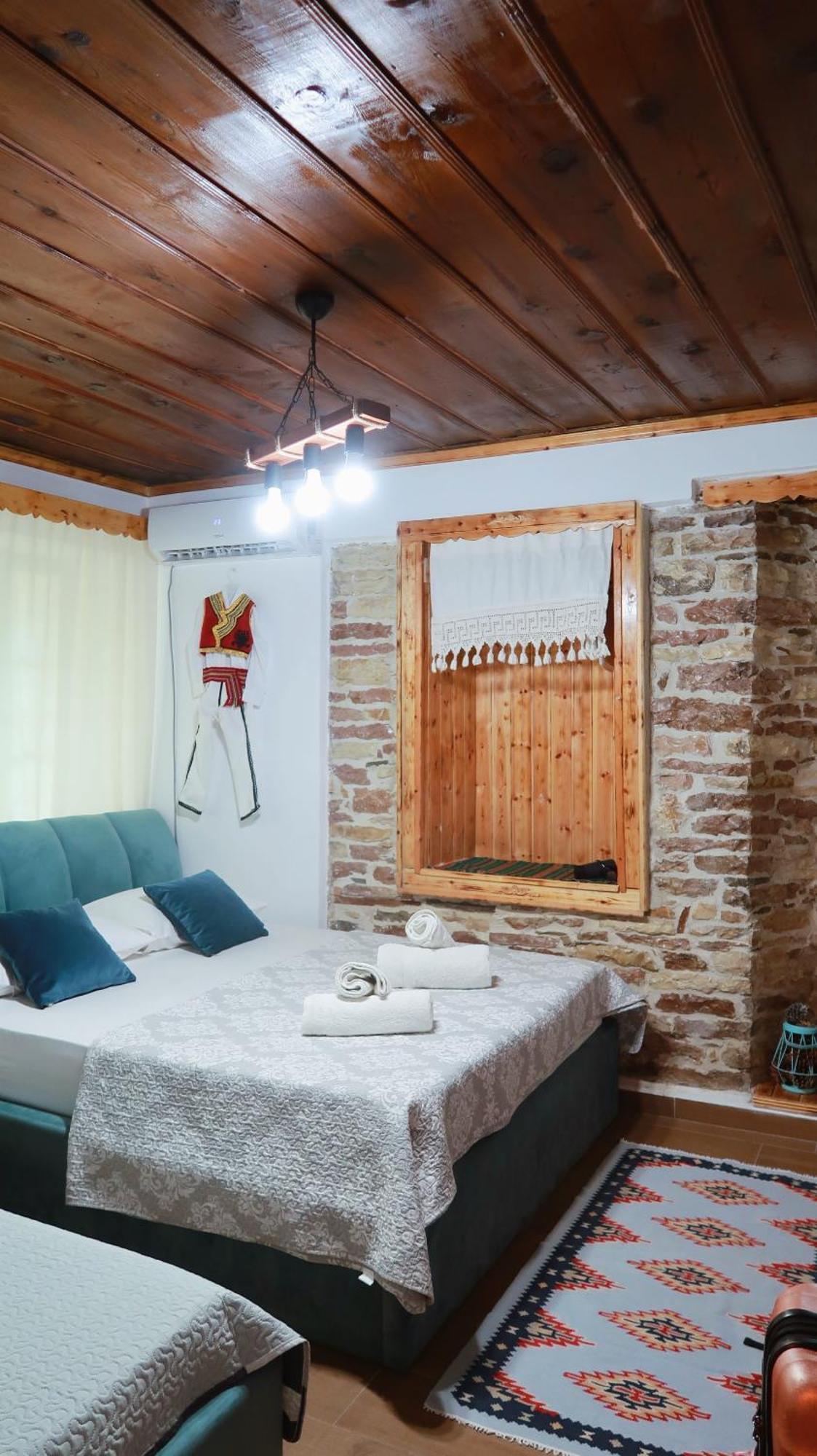 Gjirokastër "Villa 70" Guesthouse מראה חיצוני תמונה