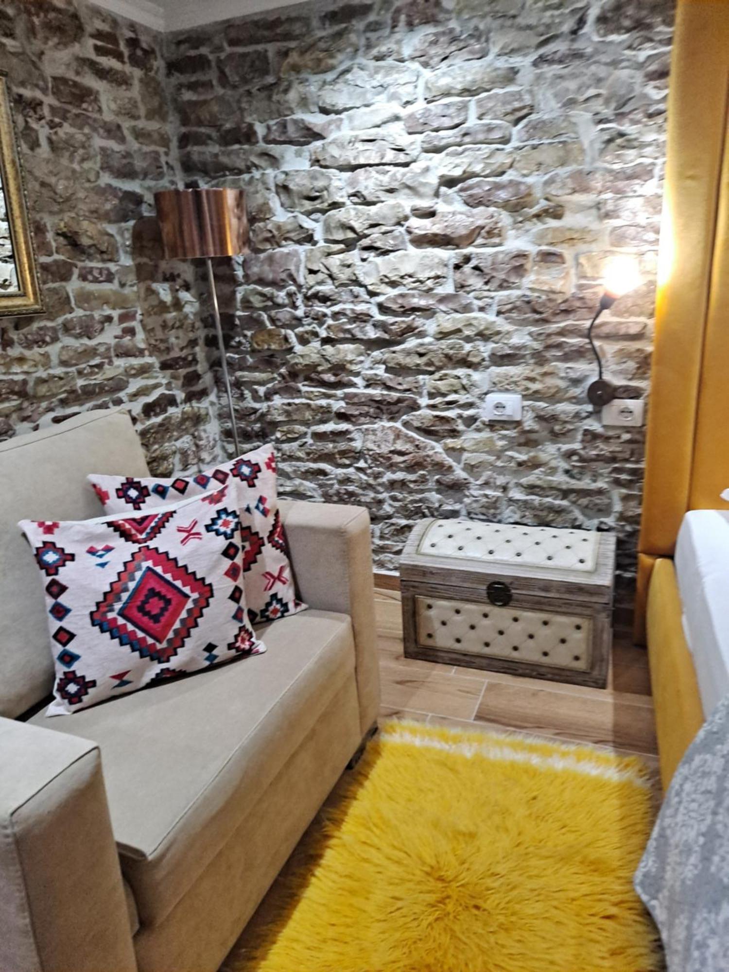Gjirokastër "Villa 70" Guesthouse מראה חיצוני תמונה