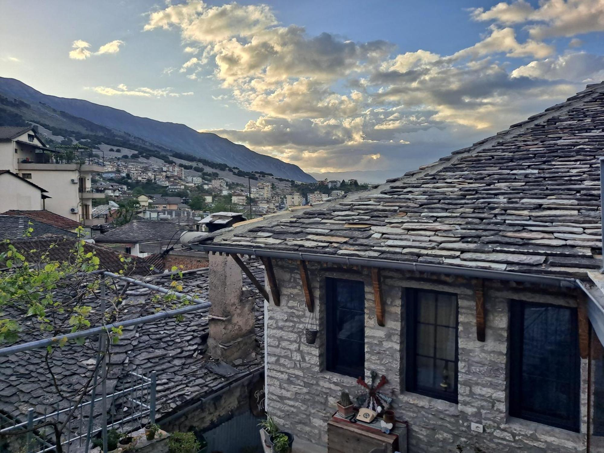 Gjirokastër "Villa 70" Guesthouse מראה חיצוני תמונה